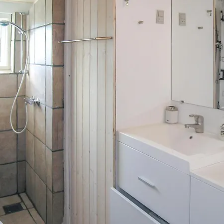 Amazing In With 4 Bedrooms And Wifi *